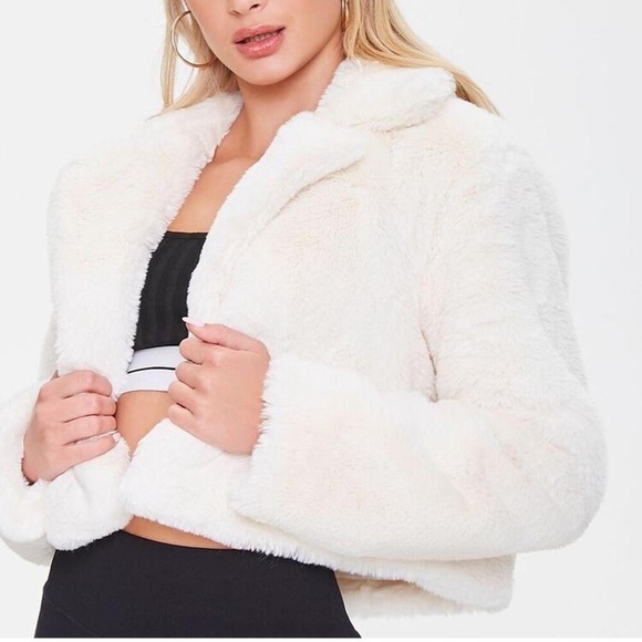 Forever 21 Jackets & Blazers - Forever 21 Faux Fur Cream Coat